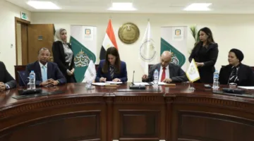 البنك الأهلي يبرم اتفاقية شراكة مع وزارة التعليم لتطوير نظام المدفوعات المدرسية إلكترونياً.