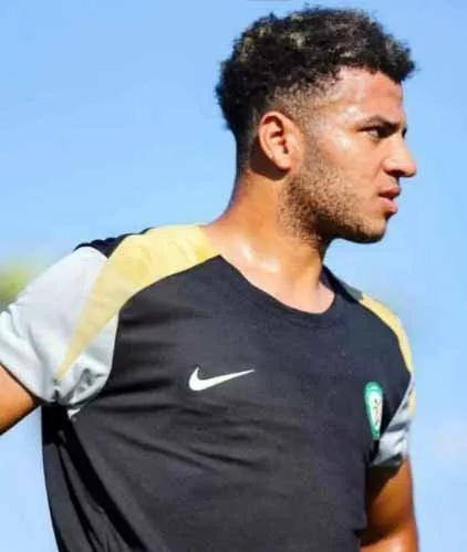البنك الأهلي يعلن عن انتقال أحمد ربيع إلى نادي الزمالك ويقوم بتوديعه. البنك الأهلي يعلن عن انتقال أحمد ربيع إلى نادي الزمالك ويقوم بتوديعه.