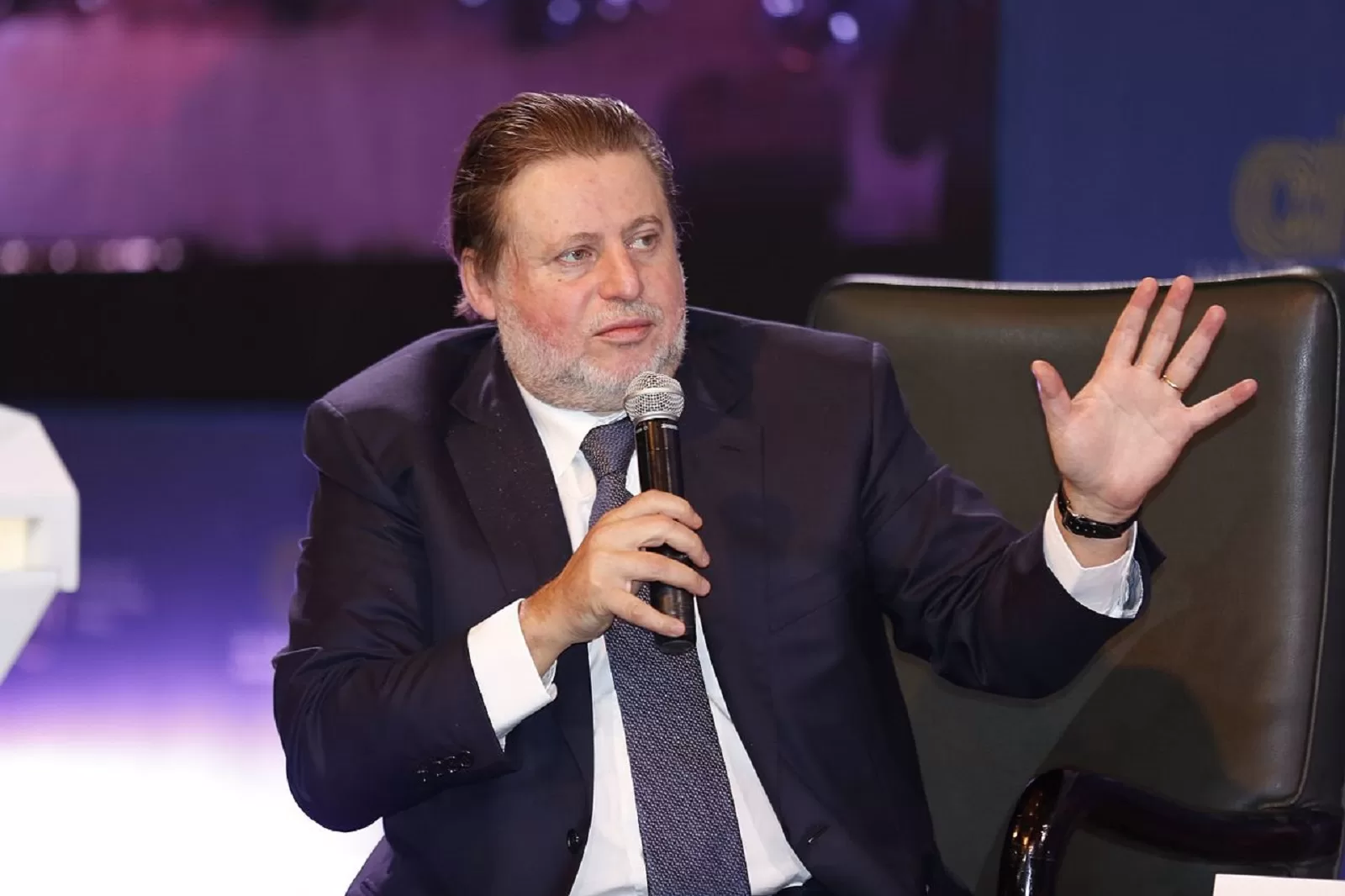 البنك المركزي: الضغوط المستمرة على الاقتصاد العالمي بسبب التوترات والصراعات التجارية البنك المركزي: الضغوط المستمرة على الاقتصاد العالمي بسبب التوترات والصراعات التجارية
