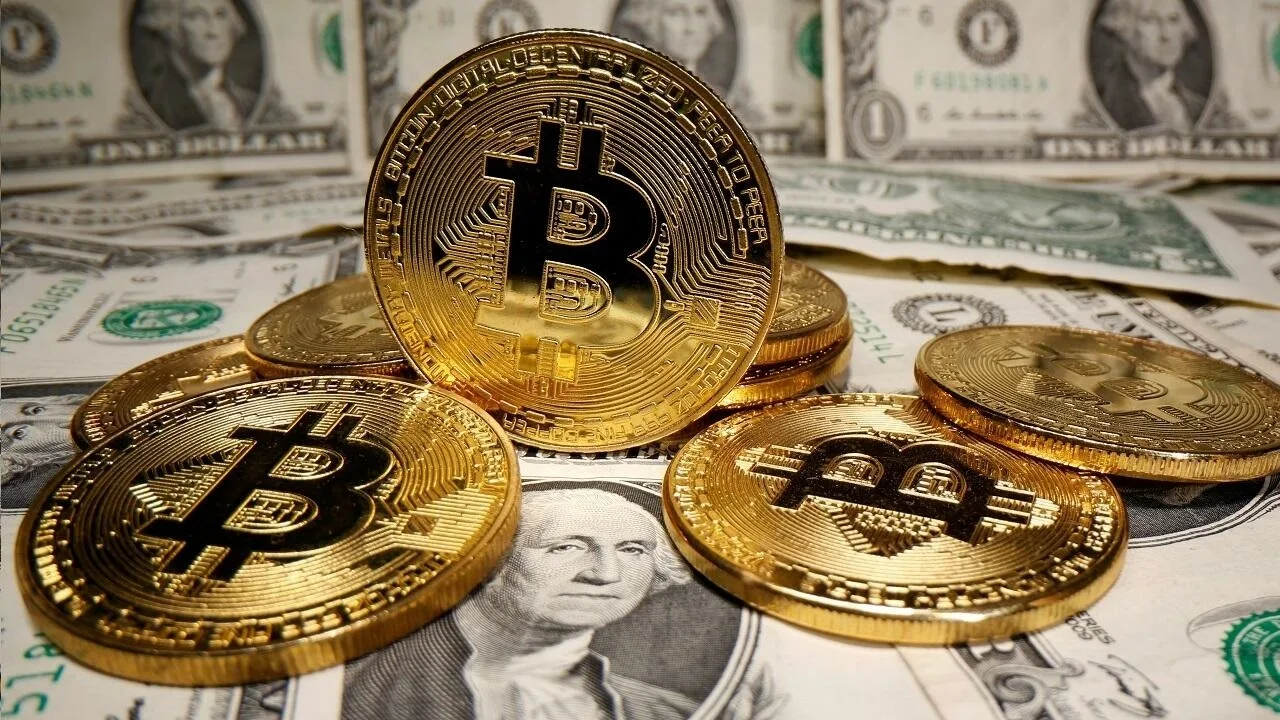 البيتكوين تصل إلى أكثر من 121 ألف دولار لأول مرة في تاريخها