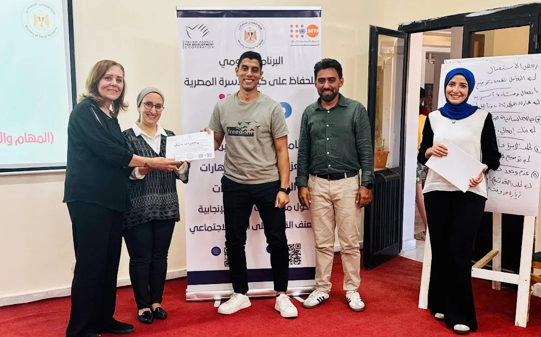 التضامن: ‘مودة’ ينظم معسكرًا لتطوير مهارات 1000 رائدة اجتماعية في مجالات الصحة الإنجابية والعنف وتنظيم الأسرة التضامن: ‘مودة’ ينظم معسكرًا لتطوير مهارات 1000 رائدة اجتماعية في مجالات الصحة الإنجابية والعنف وتنظيم الأسرة