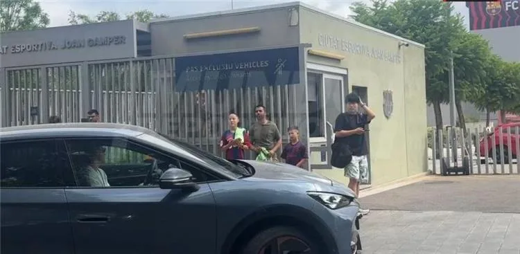 التمرد قائم.. تير شتيجن يُخبر برشلونة بآخر مستجدات مستقبله التمرد قائم.. تير شتيجن يُخبر برشلونة بآخر مستجدات مستقبله