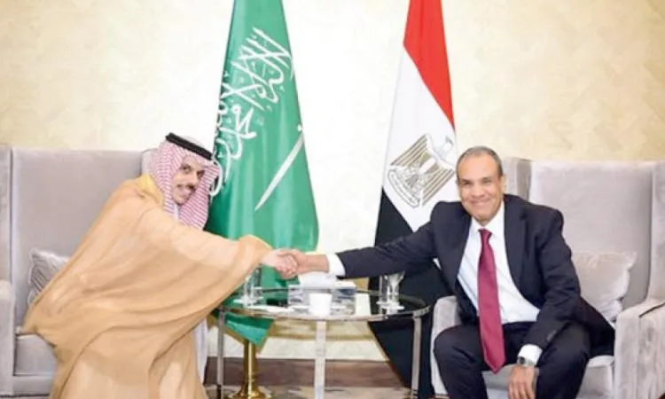 الجامعة العربية ترد على الاعتداء الإسرائيلي في سوريا بدعوى حماية الدروز. الجامعة العربية ترد على الاعتداء الإسرائيلي في سوريا بدعوى حماية الدروز.
