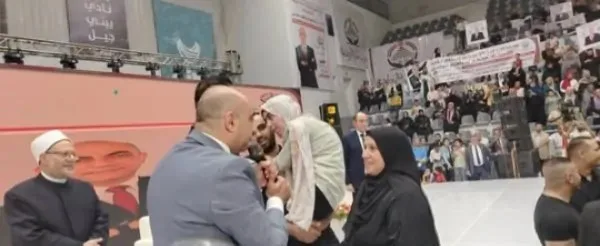 الجبهة الوطنية تُكرم الطالبة أسماء من ذوي الهمم بعد تحقيقها 90% في الثانوية العامة الجبهة الوطنية تُكرم الطالبة أسماء من ذوي الهمم بعد تحقيقها 90% في الثانوية العامة
