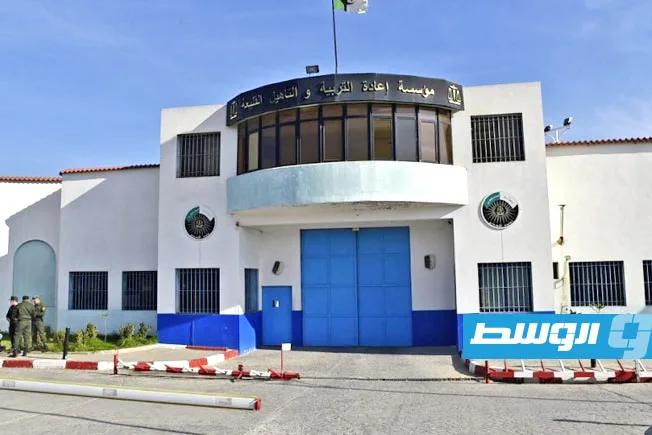 الجزائر: إطلاق سراح حوالي 6800 سجين بمناسبة عيد الاستقلال الجزائر: إطلاق سراح حوالي 6800 سجين بمناسبة عيد الاستقلال
