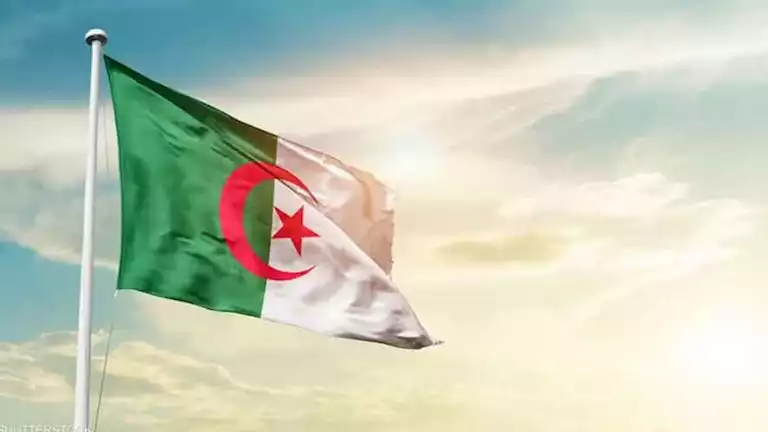 الجزائر تلغي الامتيازات الدبلوماسية للسفارة الفرنسية. الجزائر تلغي الامتيازات الدبلوماسية للسفارة الفرنسية.