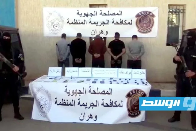 الجهات الجزائرية تفكك شبكة دولية لتهريب السيارات من ليبيا الجهات الجزائرية تفكك شبكة دولية لتهريب السيارات من ليبيا