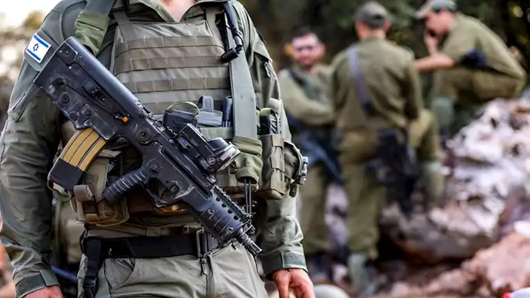 الجيش الإسرائيلي يفتح النار على فلسطيني ويقوم باعتقاله في الضفة الغربية الجيش الإسرائيلي يفتح النار على فلسطيني ويقوم باعتقاله في الضفة الغربية