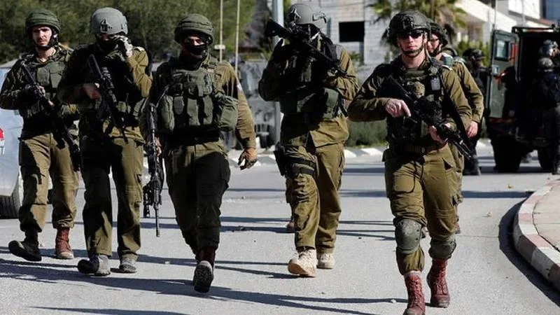 الجيش الإسرائيلي يقتل شابين فلسطينيين في الضفة الغربية الجيش الإسرائيلي يقتل شابين فلسطينيين في الضفة الغربية