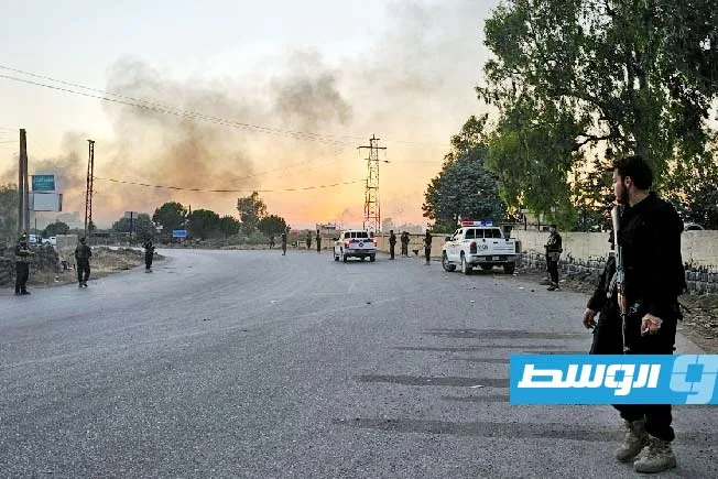 الجيش السوري يبدأ عمليات الدخول إلى مدينة السويداء بعد مواجهات عنيفة في المناطق المحيطة بها. الجيش السوري يبدأ عمليات الدخول إلى مدينة السويداء بعد مواجهات عنيفة في المناطق المحيطة بها.