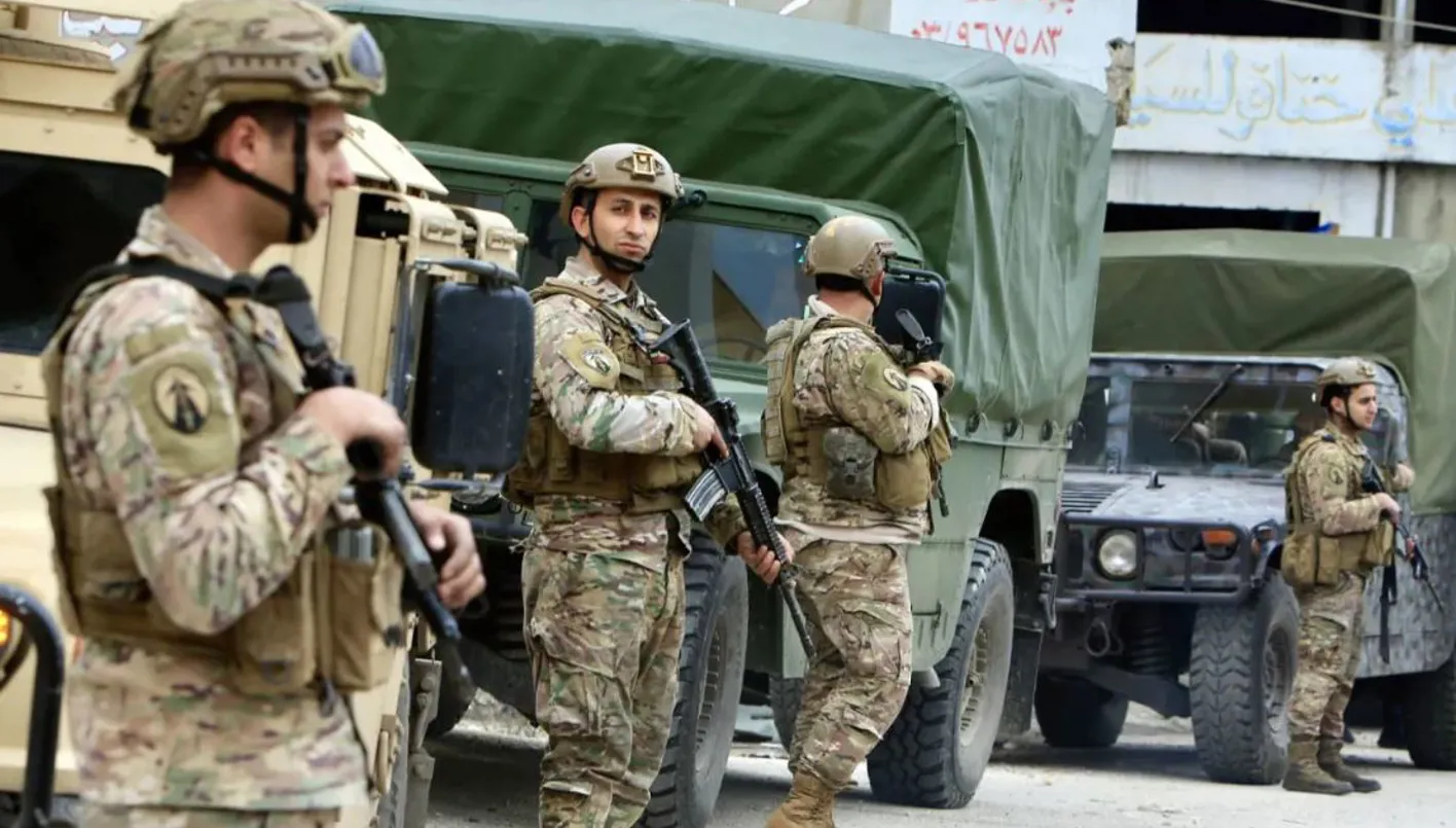 الجيش اللبناني ينجح في إفشال عملية تهريب المازوت في الهرمل ويعتقل مهربين بعد تبادل إطلاق نار الجيش اللبناني ينجح في إفشال عملية تهريب المازوت في الهرمل ويعتقل مهربين بعد تبادل إطلاق نار