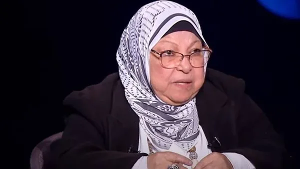 الحشيش مباح: الأزهر يفتح تحقيقًا مع الدكتورة سعاد صالح بسبب فتواها المثيرة للجدل.