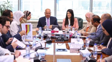 الحكومة تتفحص إعداد منصة وطنية لدعم تمويل التحول نحو الصناعة الخضراء