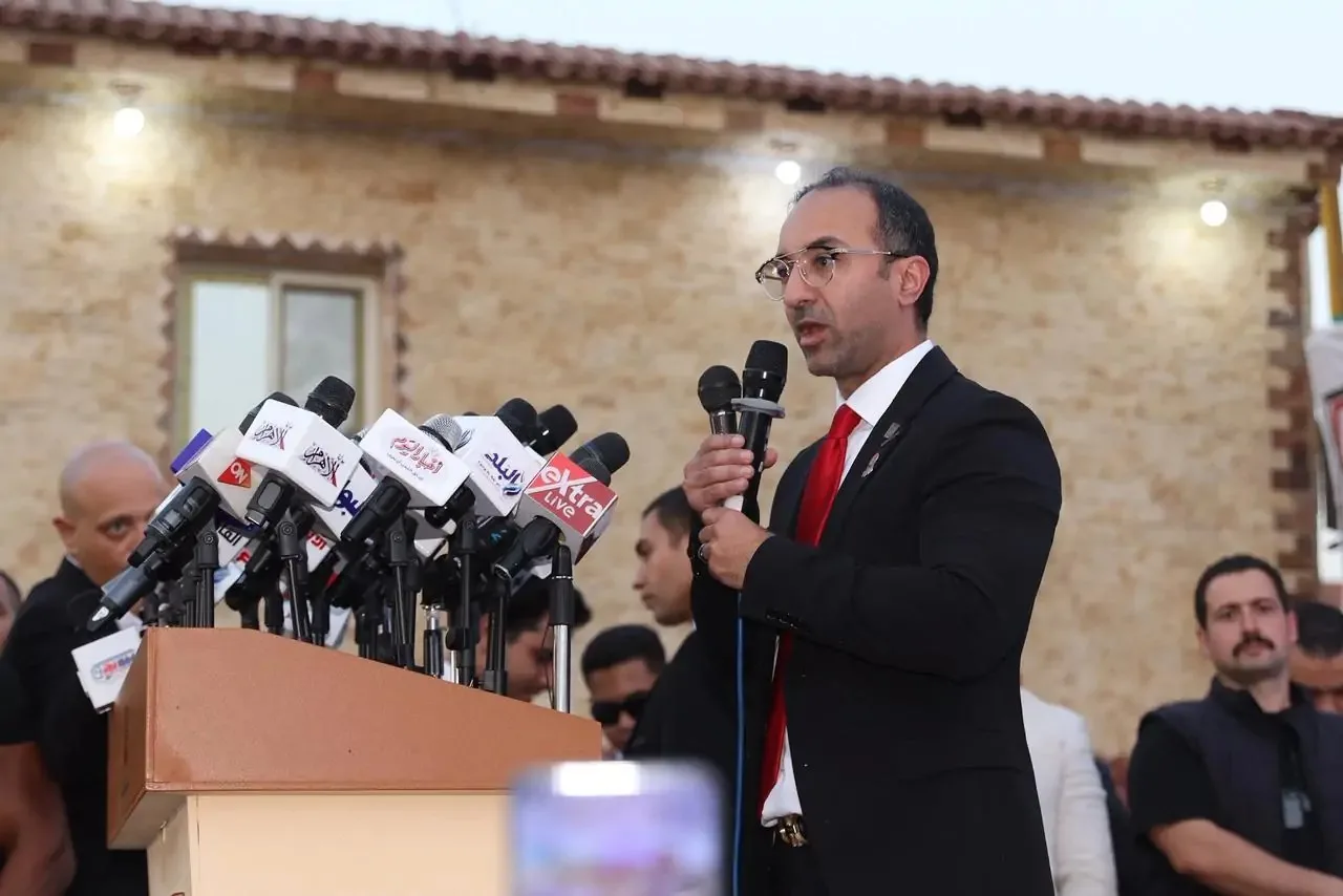 الحمامصي يعبّر عن امتنانه لجماهير الجيزة وقادة حزب الجبهة الوطنية على دعمهم في مؤتمرهم الجماهيري الأول.