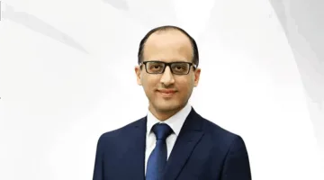 «الحمصاني»: استراتيجية شاملة لتحسين شبكات صرف مياه الأمطار في الإسكندرية لمواجهة التغيرات المناخية