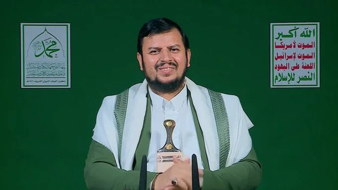 الحوثي يطالب الأنظمة بتحمل مسؤولية تواطؤها في تجويع غزة ويدعو الشعوب للعمل من أجل دعمها