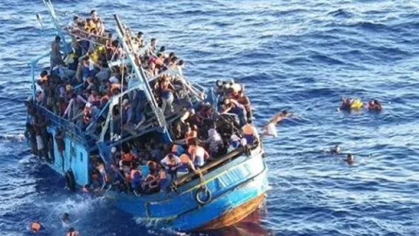 الخارجية تتابع حادث غرق قارب يحمل مجموعة من المواطنين المصريين بالقرب من سواحل طبرق الليبية. الخارجية تتابع حادث غرق قارب يحمل مجموعة من المواطنين المصريين بالقرب من سواحل طبرق الليبية.