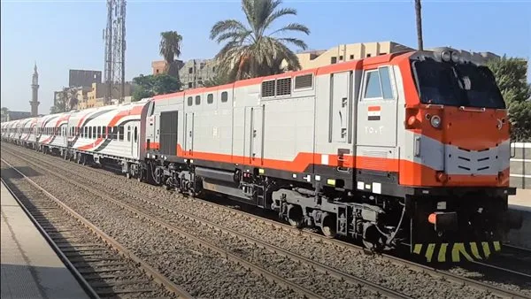 الخدمات المتاحة لحجز تذاكر السفر على جميع القطارات عبر الإنترنت وفي مراكز الخدمة