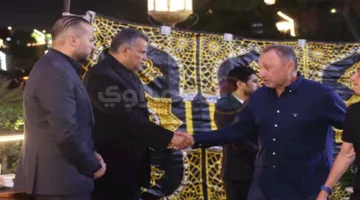 الخطيب وحسن مصطفى.. شخصيات بارزة في تقديم واجب العزاء لعمّة النائب محمد الجارح