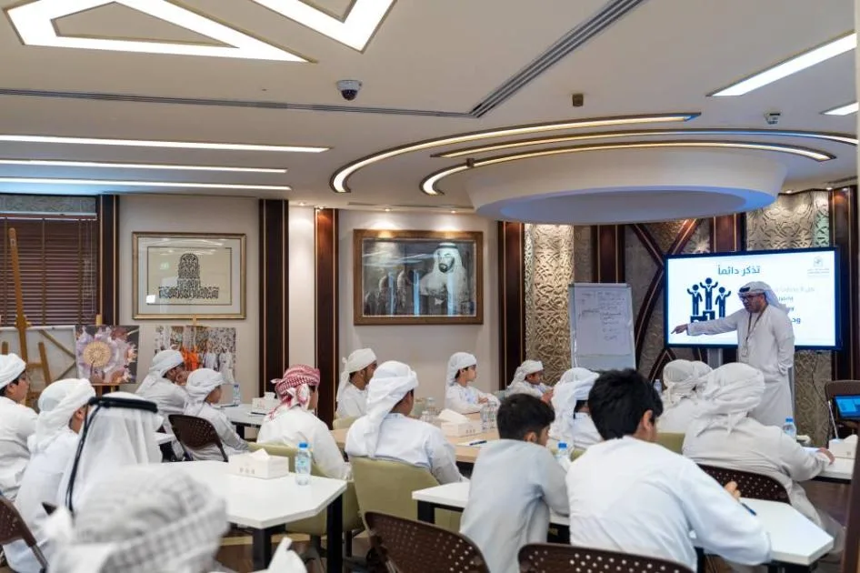 «الدليل الثقافي الموجّه».. استثمار في إمكانيات الشباب والمراهقين «الدليل الثقافي الموجّه».. استثمار في إمكانيات الشباب والمراهقين