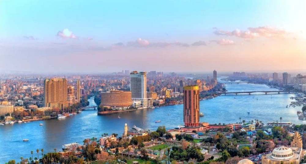 الدولار السياحي يعزز الاقتصاد: دراسات حالة من مصر وتايلاند الدولار السياحي يعزز الاقتصاد: دراسات حالة من مصر وتايلاند