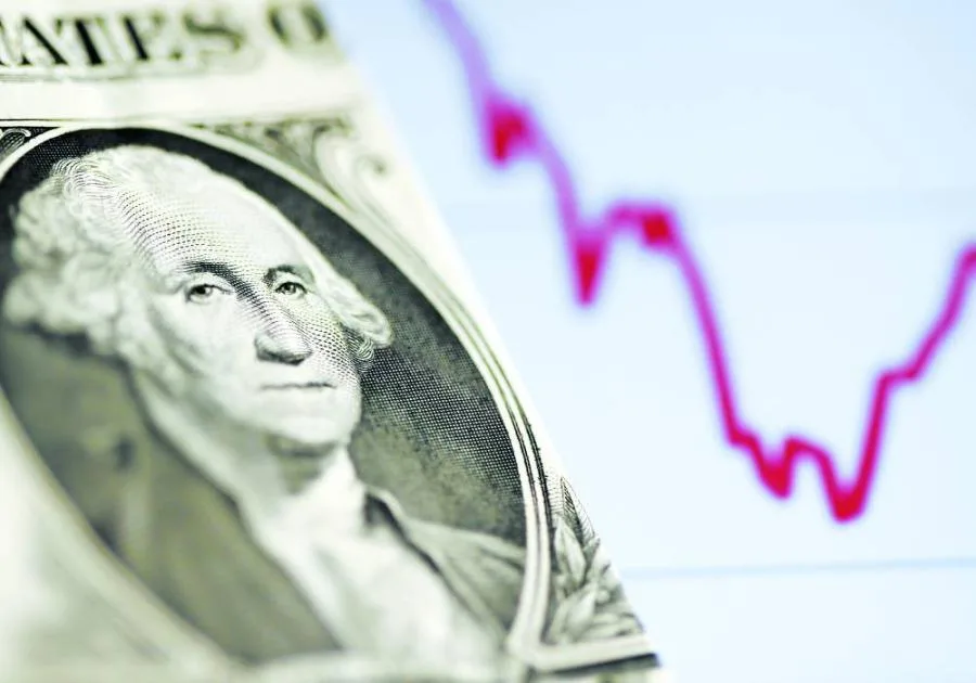 الدولار يحافظ على مستوياته القريبة من ذروته خلال 3 أسابيع الدولار يحافظ على مستوياته القريبة من ذروته خلال 3 أسابيع