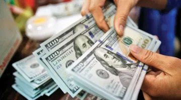 الدولار يسجل انخفاضاً إلى 48.85 جنيهاً للشراء في البنوك اليوم