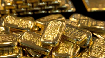 الذهب يحافظ على مكاسبه وسط الاضطراب في الأوضاع المالية الأمريكية ويسجل هذا الرقم