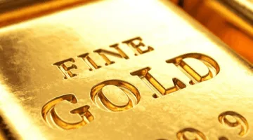الذهب ينخفض بفعل قوة الدولار إثر بيانات أمريكية زادت من الثقة في سوق العمل