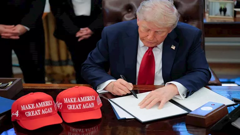 الرئيس الأمريكي يعلن عن بدء تحقيق حول الطائرات بدون طيار.. والنتائج متوقعة في غضون 270 يومًا