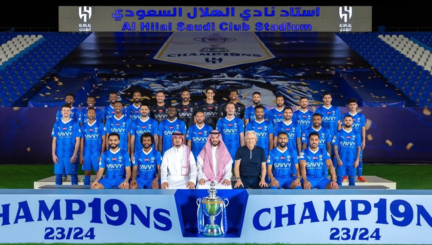 الرئيس السابق للهلال السعودي فهد بن نافل يعلن الانتهاء: رجال يدعمون بعضهم البعض الرئيس السابق للهلال السعودي فهد بن نافل يعلن الانتهاء: رجال يدعمون بعضهم البعض