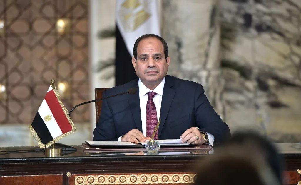 الرئيس السيسي يعبّر عن تعازيه لبوتين في ضحايا حادث سقوط طائرة شرق روسيا