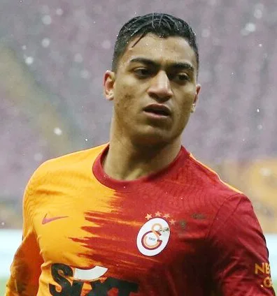 الزمالك يسعى لاستعادة مصطفى محمد بينما يفضل اللاعب الاستمرار في أوروبا.