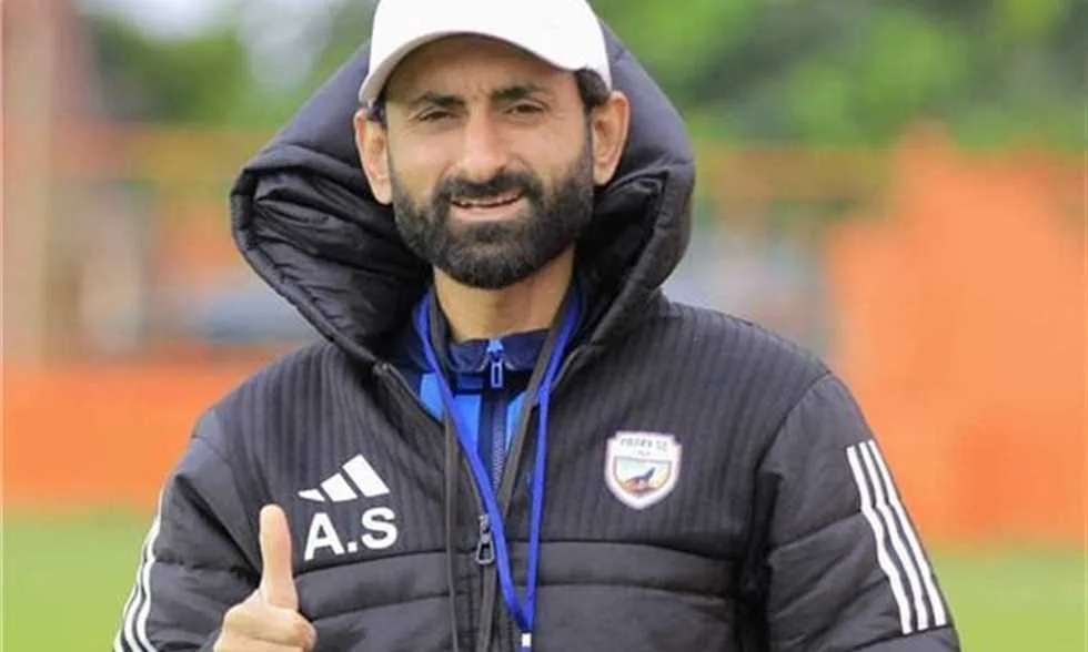 الزمالك يعلن عن تعيين أحمد سمير في منصب نائب المدير الفني لقطاع الشباب.