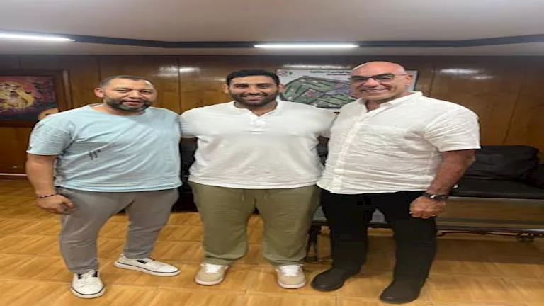 الزمالك يعلن عن عودة نجم فريق اليد قبل بداية الموسم الجديد الزمالك يعلن عن عودة نجم فريق اليد قبل بداية الموسم الجديد