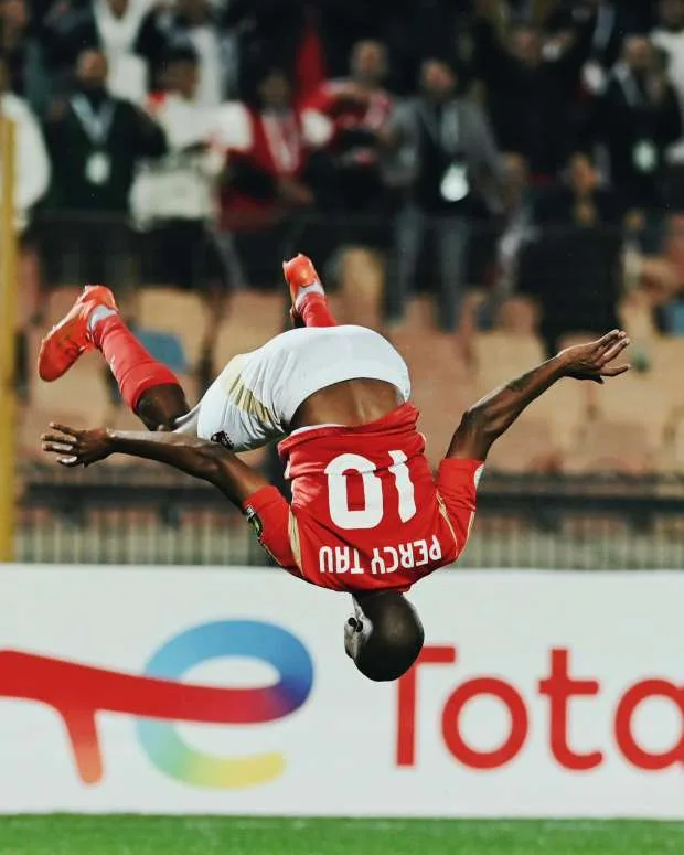 الزمالك يقترب من إتمام صفقة انتقال نجم الأهلي السابق بيرسي تاو الزمالك يقترب من إتمام صفقة انتقال نجم الأهلي السابق بيرسي تاو