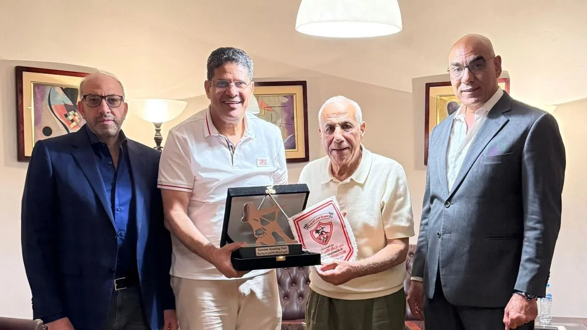 الزمالك يكرّم الجهاز الفني والطبي السابق ويدعوهم لتسلم درع النادي الزمالك يكرّم الجهاز الفني والطبي السابق ويدعوهم لتسلم درع النادي