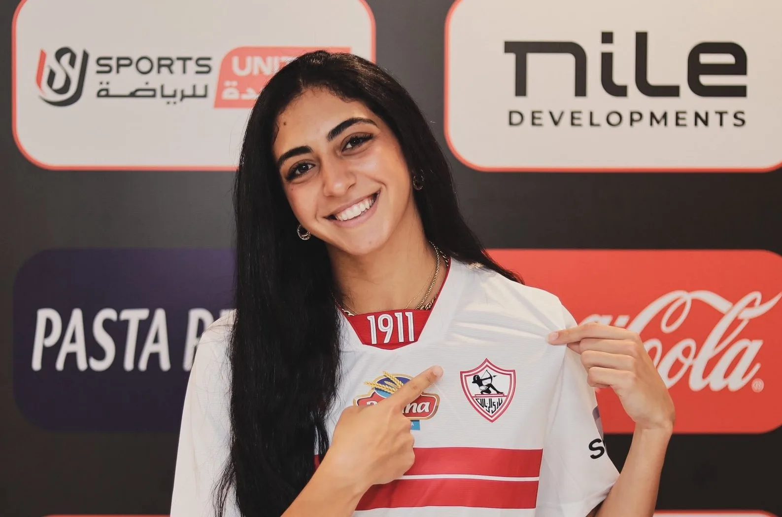 الزمالك يمدد عقد داليا المرشدي لاعبة الكرة الطائرة الزمالك يمدد عقد داليا المرشدي لاعبة الكرة الطائرة
