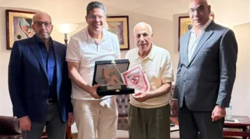 الزمالك يمنح تكريماً لأيمن الرمادي