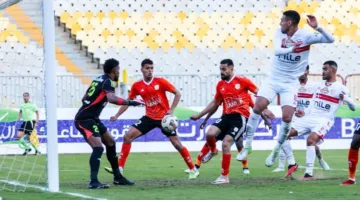 الزمالك يواجه بيراميدز في سباق التعاقد مع مهاجم فاركو