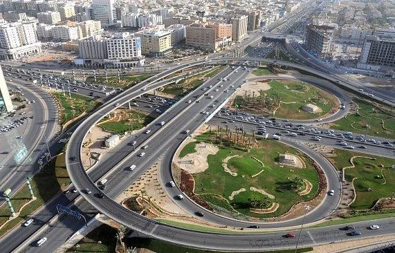 السعودية تحتل المرتبة الأولى عالميًا في تواصل الطرق السعودية تحتل المرتبة الأولى عالميًا في تواصل الطرق