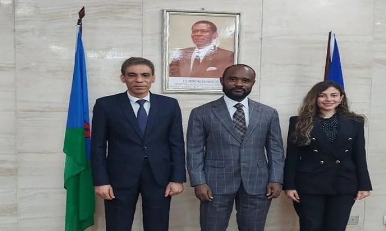 السفير المصري في مالابو يجتمع بوزير النفط في غينيا الاستوائية