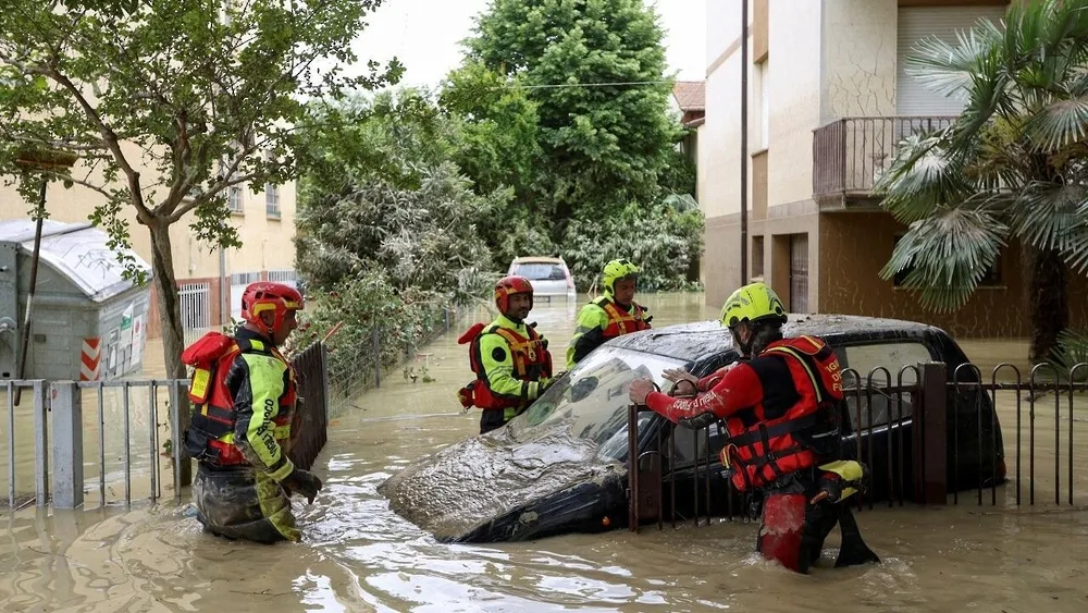 السلطات الإيطالية تُعلن حالة الطوارئ بسبب الفيضانات