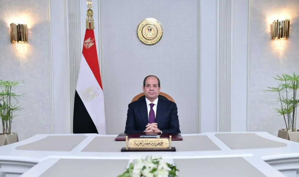 «السيسى» يأمر بدراسة تنفيذ الخطوات اللازمة لإغلاق «الدائرى الإقليمى» خلال فترات الصيانة. «السيسى» يأمر بدراسة تنفيذ الخطوات اللازمة لإغلاق «الدائرى الإقليمى» خلال فترات الصيانة.