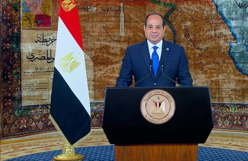 السيسي: غزة بحاجة إلى 700 شاحنة إمدادات في الظروف العادية.