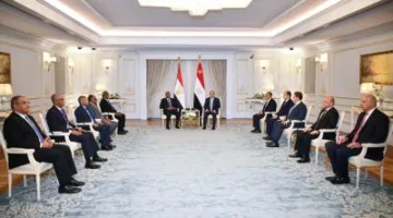السيسي يتباحث مع البرهان في مصر حول قضايا السلام وإعادة إعمار السودان والأمن المائي