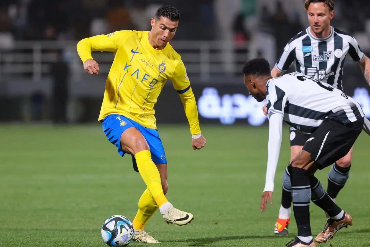 الشباب يختار بديلًا لليمينا من الدوري الفرنسي