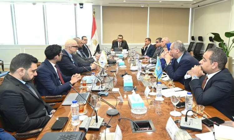 الشربيني يتابع آخر التطورات بشأن إطلاق منصتين لتنظيم السوق العقارية وصادرات العقار.