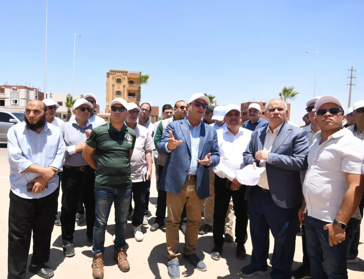 الشربيني يزور مشاريع الإسكان البيئي والبنية التحتية في مدينة السادات الشربيني يزور مشاريع الإسكان البيئي والبنية التحتية في مدينة السادات
