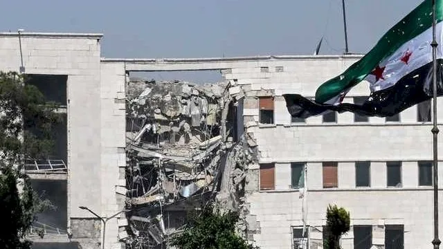 الشرع يكشف عن تدخلات دولية حالت دون وقوع انفجار واسع بعد الهجمات الإسرائيلية الشرع يكشف عن تدخلات دولية حالت دون وقوع انفجار واسع بعد الهجمات الإسرائيلية